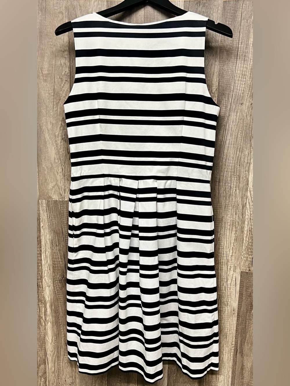 White House Black Market Dress - Picture 3 of 5